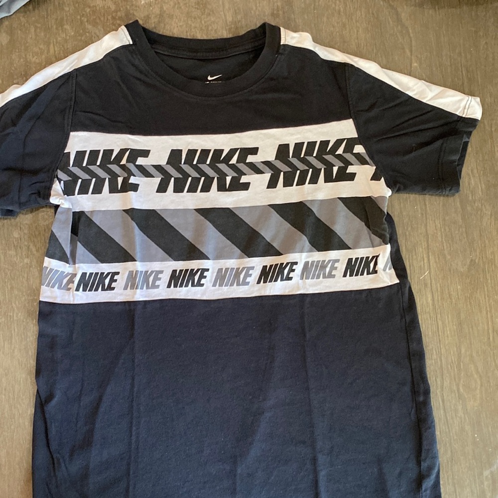 Nike Tee Large